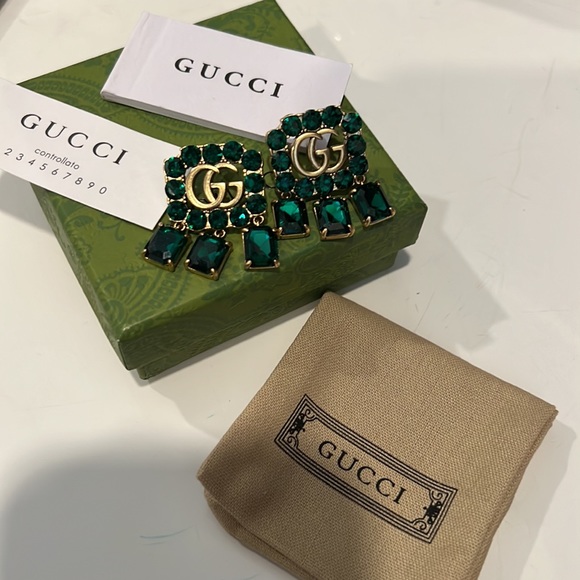 Authentic Gucci Earrings with box and pouch, emerald stones, great condition. - Picture 6 of 8